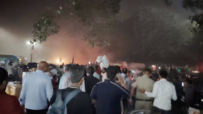 10일(현지시간) 인도 뉴델리에서 발생한 차량 폭발 사고. 사진=유튜브(@Students Prep)/로이터 연합뉴스